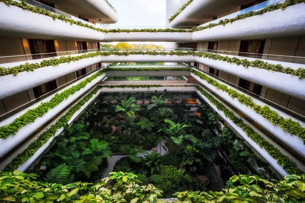 Shangri-La Hotel Singapore INDOOR VIEW (Copy).jpg
